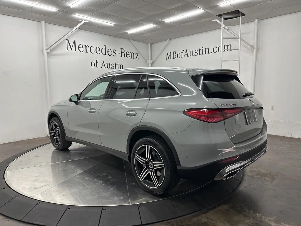 Used 2026 White Mercedes-Benz GLC 300 image 5