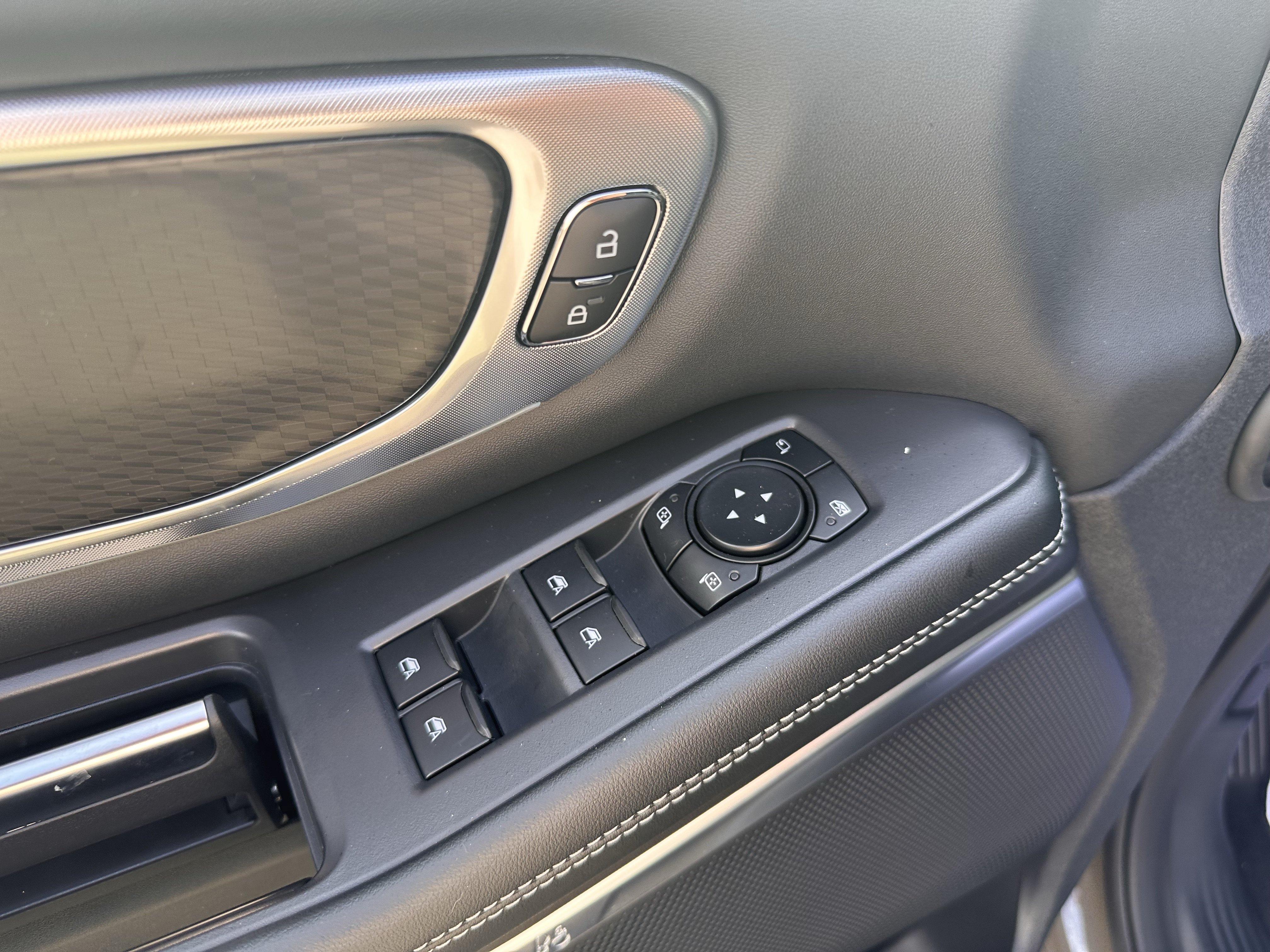New 2027 Marsh Gray Ford MAX Platinum image 20