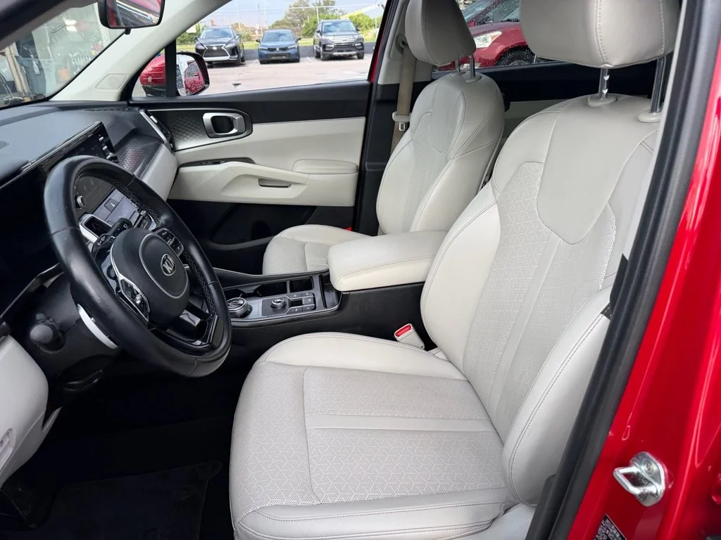Used 2021 Red Kia EX image 10