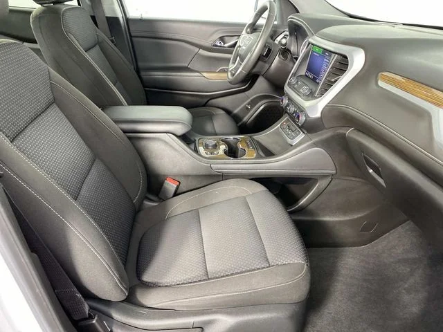 Used 2023 White GMC SLE image 12