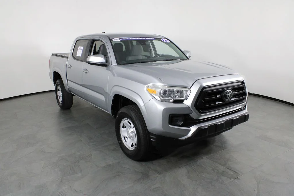 Used 2022 Silver Toyota SR image 4