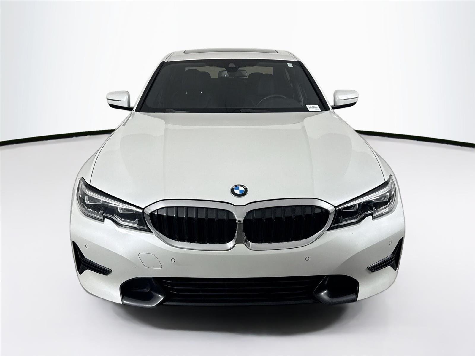 Used 2019 Mineral White Metallic BMW 330i xDrive image 9