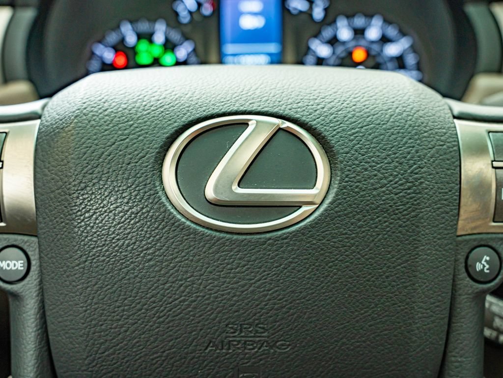 Used 2014 Starfire Pearl Lexus 460 image 23
