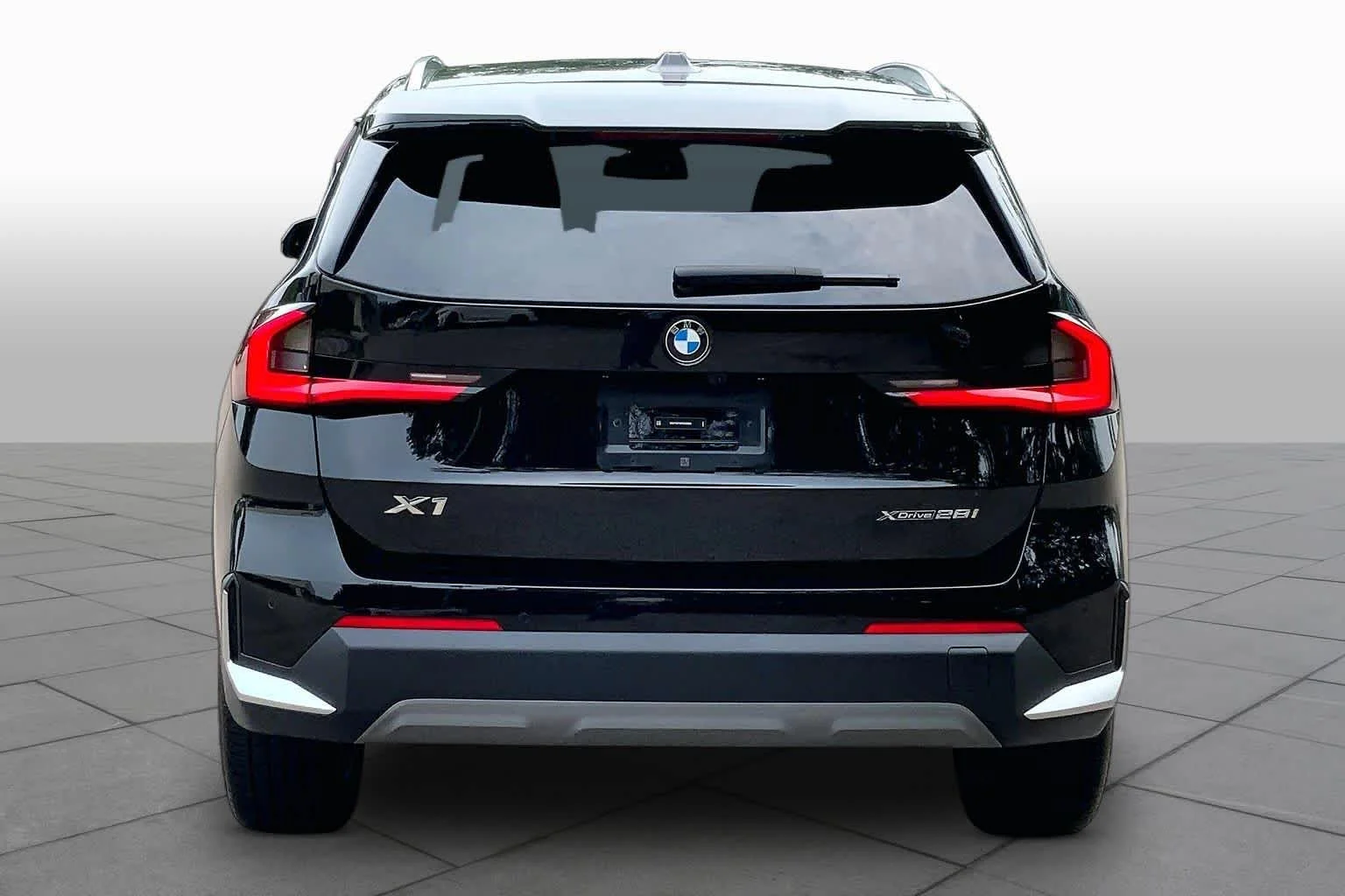 Used 2023 Jet Black BMW xDrive28i image 5