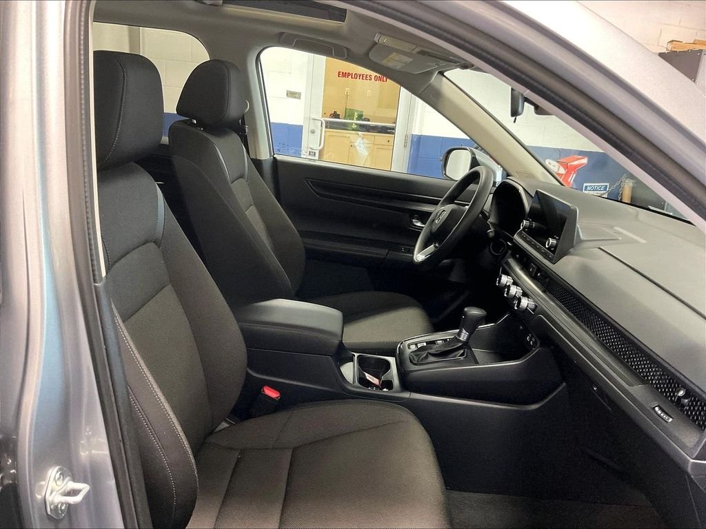 Used 2025 Silver Honda EX image 10