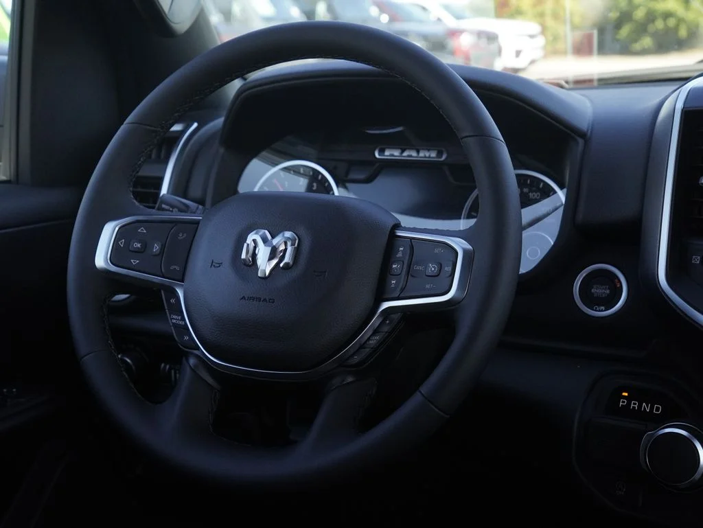 New 2026 Diamond Black Crystal Pearl-Coat Exterior Paint RAM Big Horn/Lone Star image 29