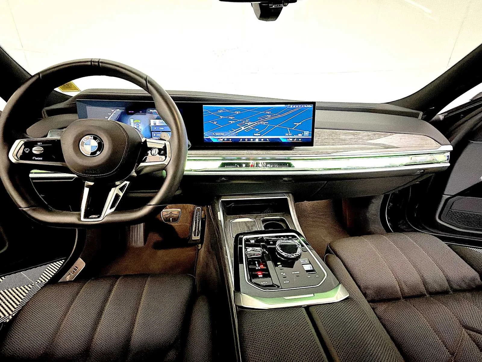 Certified Used 2025 Black Sapphire Metallic BMW 760i xDrive image 16