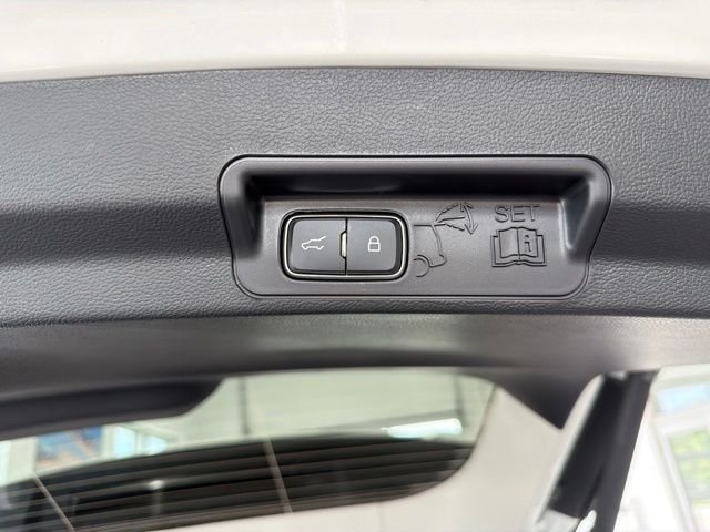 New 2026 Star White Metallic Tri-Coat Ford Active image 61