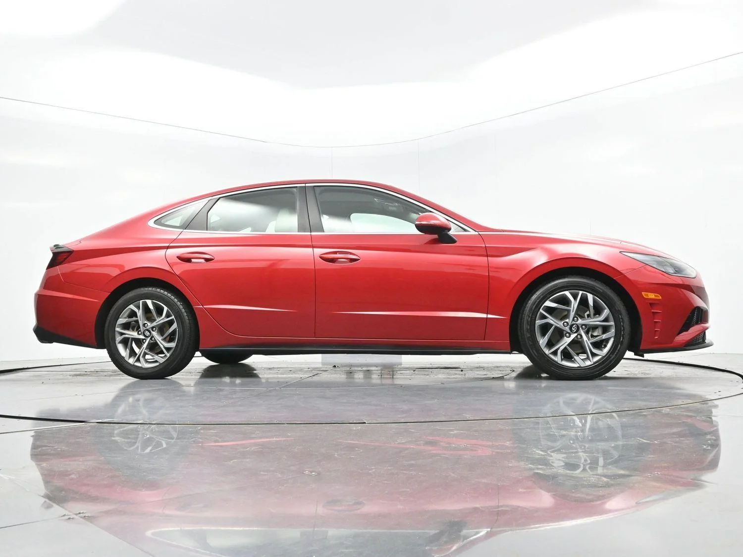 Used 2020  Hyundai SEL image 48