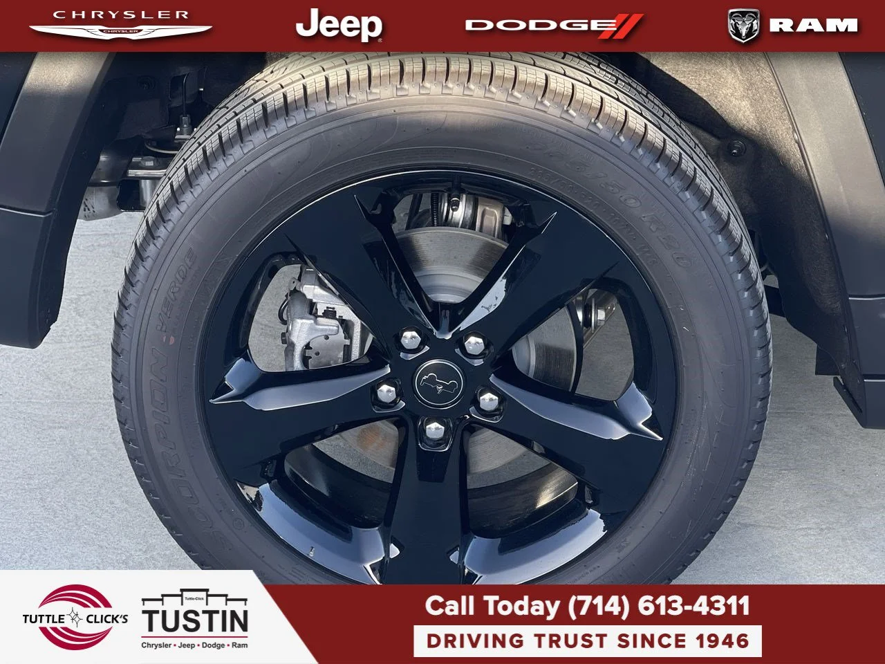 New 2027 High-Gloss Black Paint Jeep Limited image 17