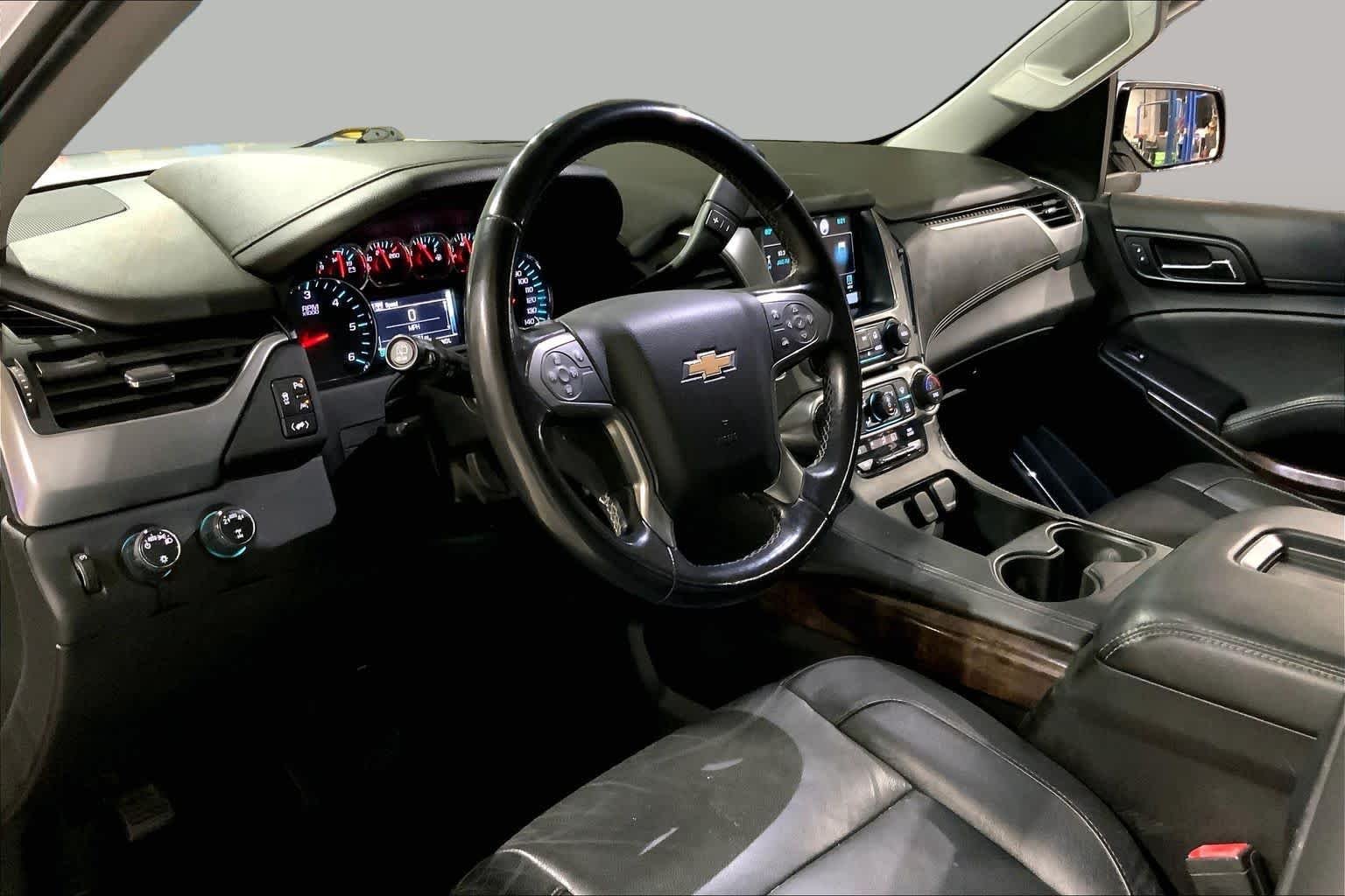 Used 2019 Summit White Chevrolet LT image 17
