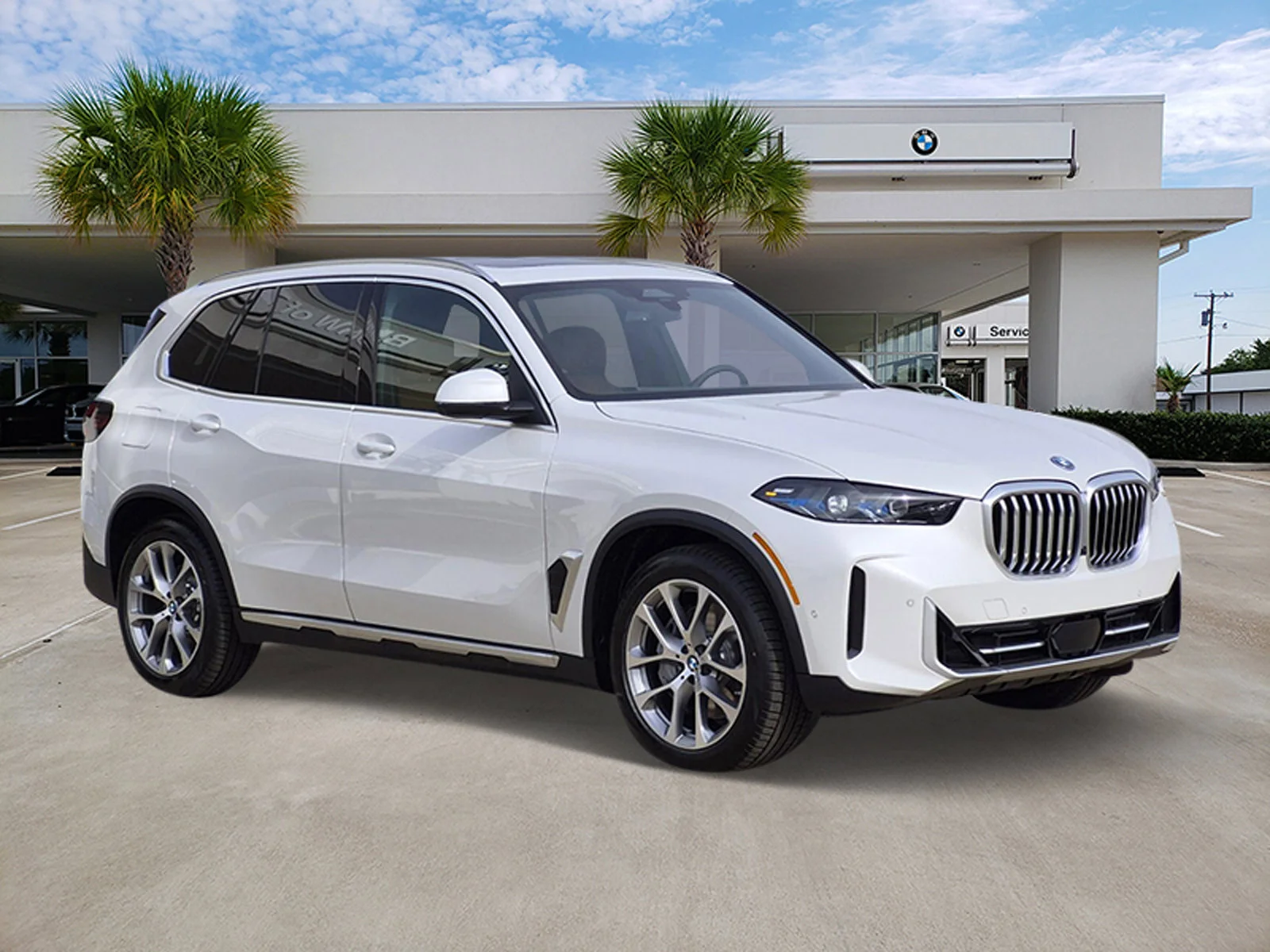 New 2026 Mineral White Metallic BMW xDrive50e image 3