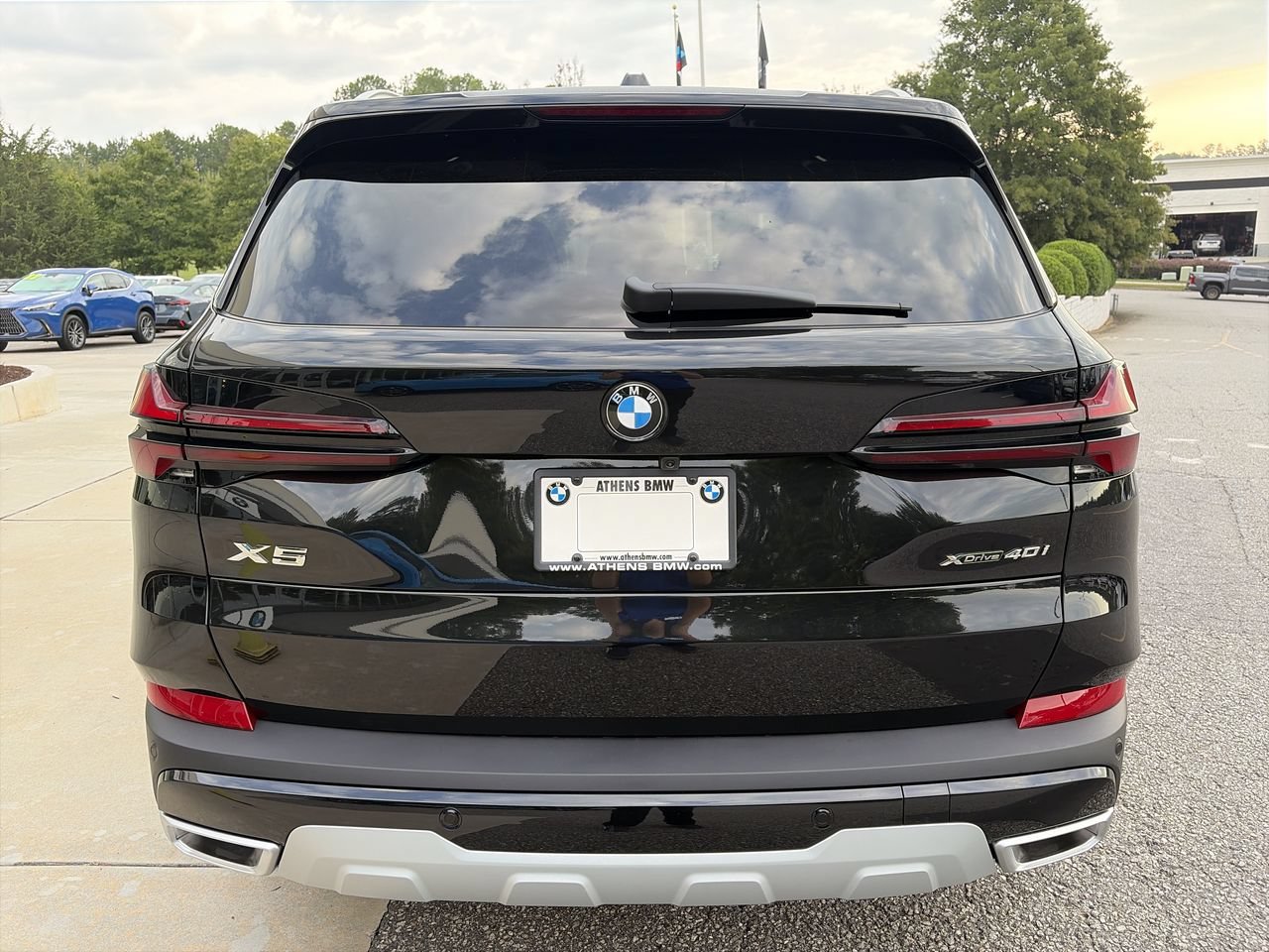 Used 2026 Black Sapphire Metallic BMW xDrive40i image 12