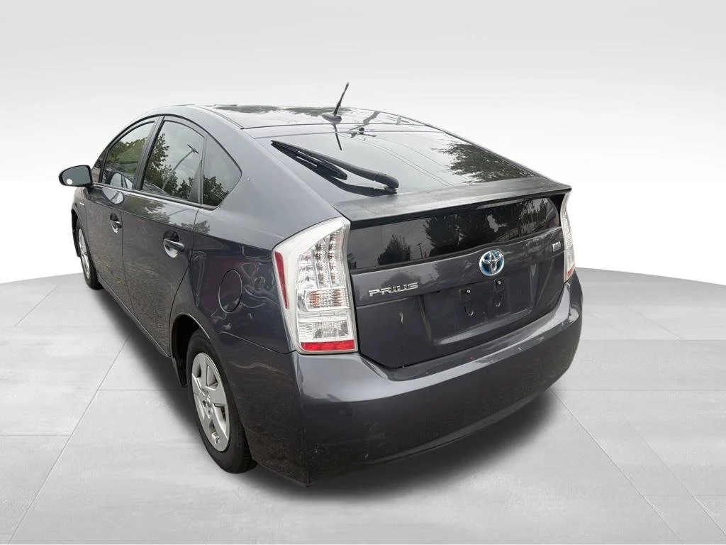 Used 2010 Gray Toyota III image 9
