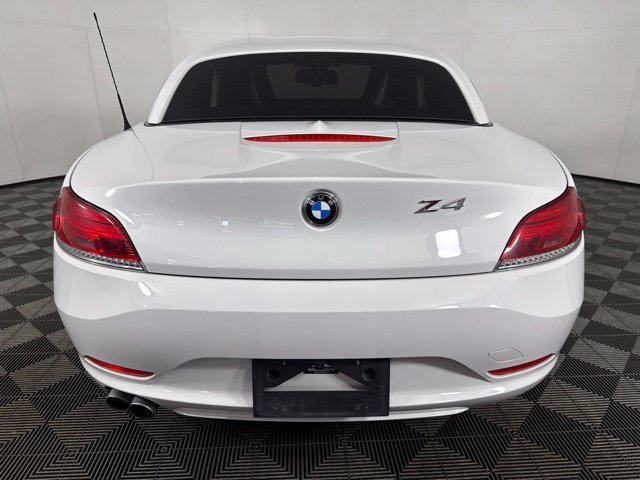 Used 2016 White BMW sDrive28i image 19