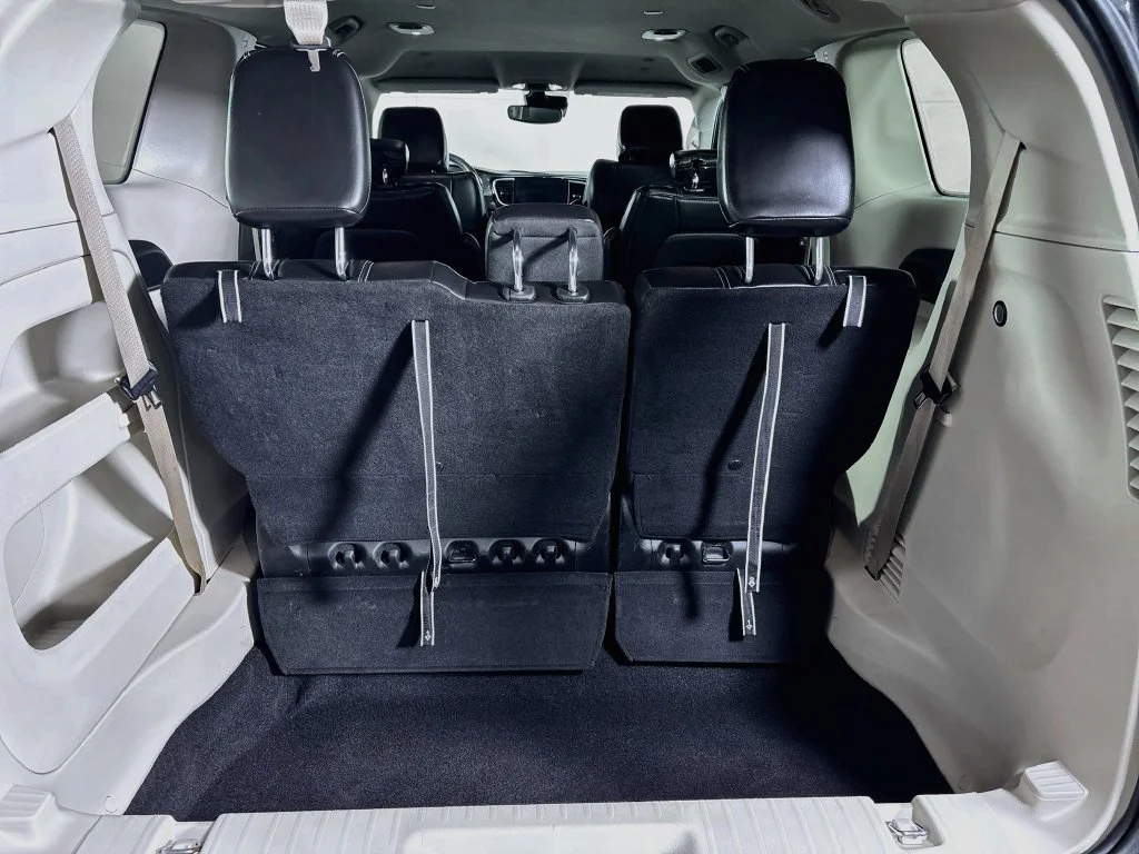 Used 2023 Black Chrysler Touring L image 19