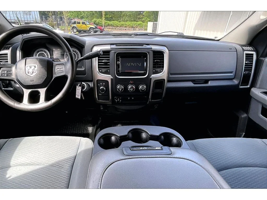 Used 2014  Ram SLT image 15