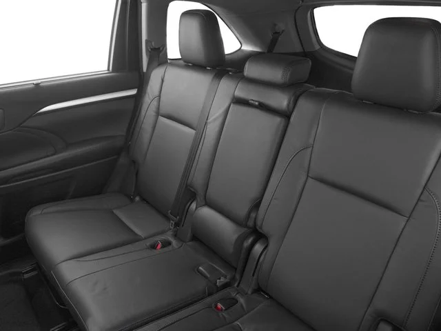 Used 2017 Predawn Gray Mica Toyota XLE image 14