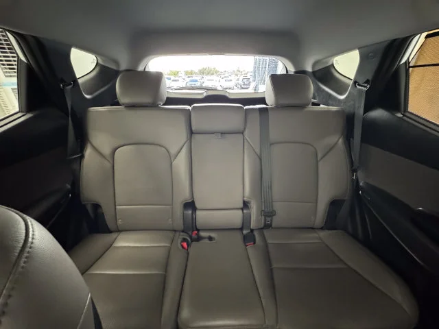 Used 2018 Sparkling Silver Hyundai 2.4 Base image 7