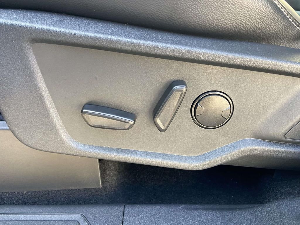 Used 2025 Gray Ford Outer Banks image 16