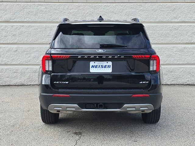 Used 2026 Agate Black Metallic Ford Active image 12