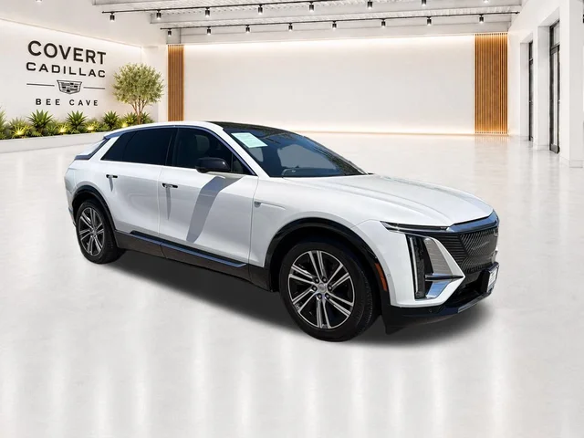 2024 Cadillac LYRIQ Luxury 1