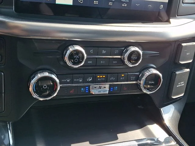Used 2023 White Ford Lariat image 16