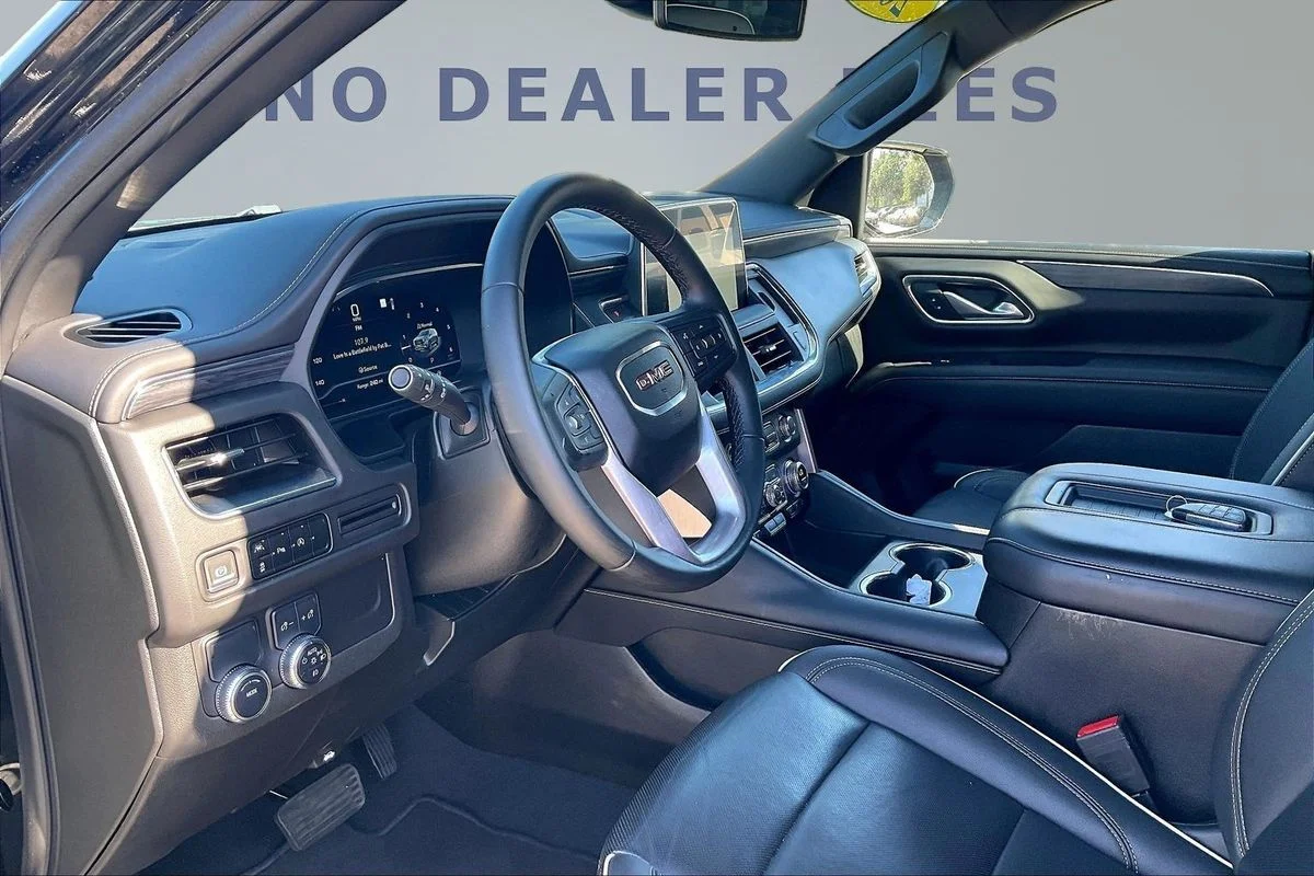 Used 2023  GMC 2WD SLT image 17
