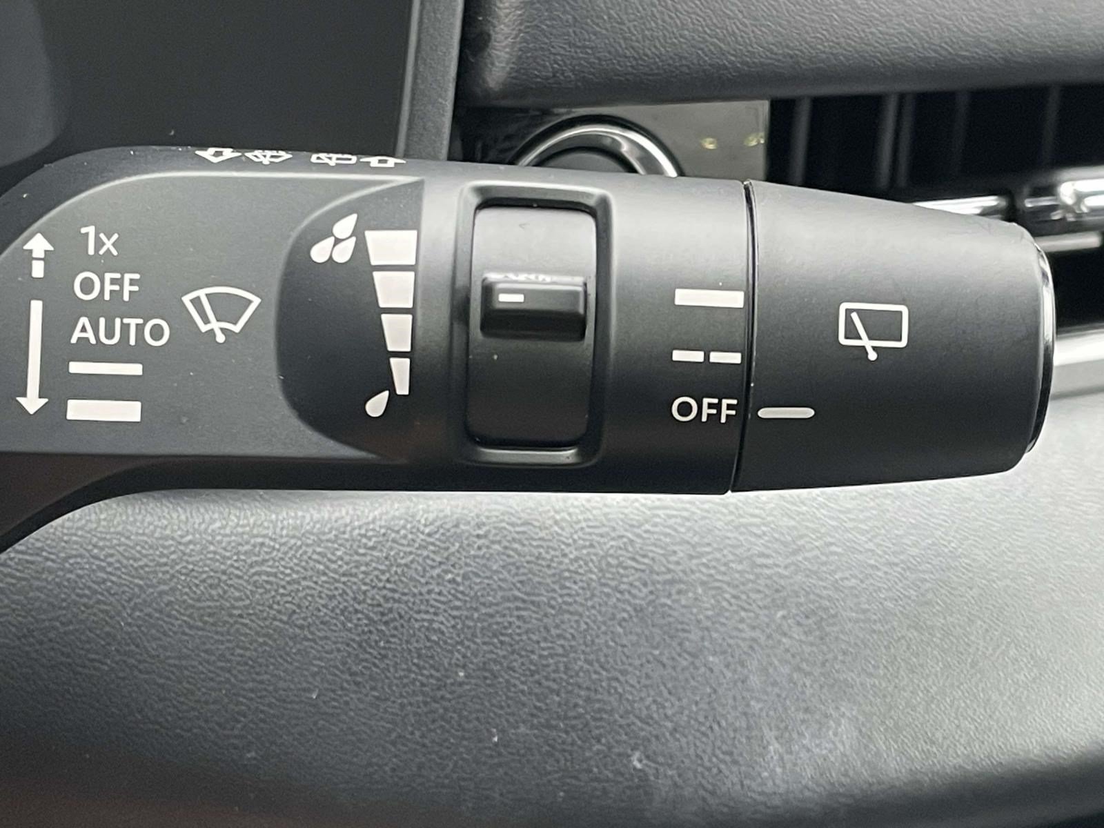 Used 2025 Graphite Gray Mitsubishi SE image 24