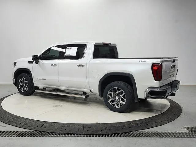 Used 2023 White Frost Tricoat GMC SLT image 5