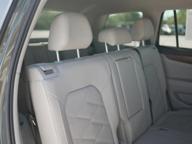 2026 Volkswagen Atlas SE w/Tech - Photo 23