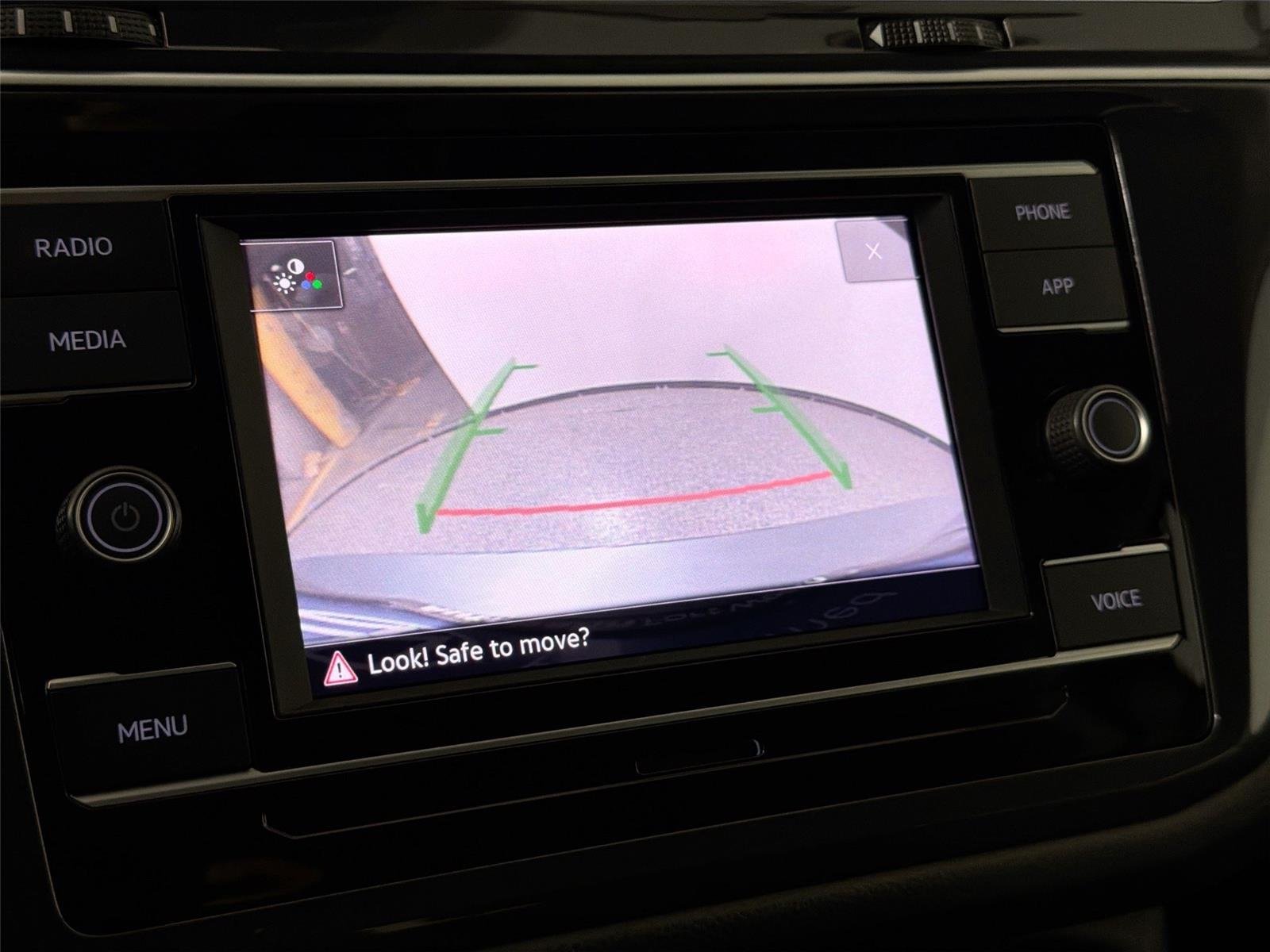 Certified Used 2024  Volkswagen S image 13