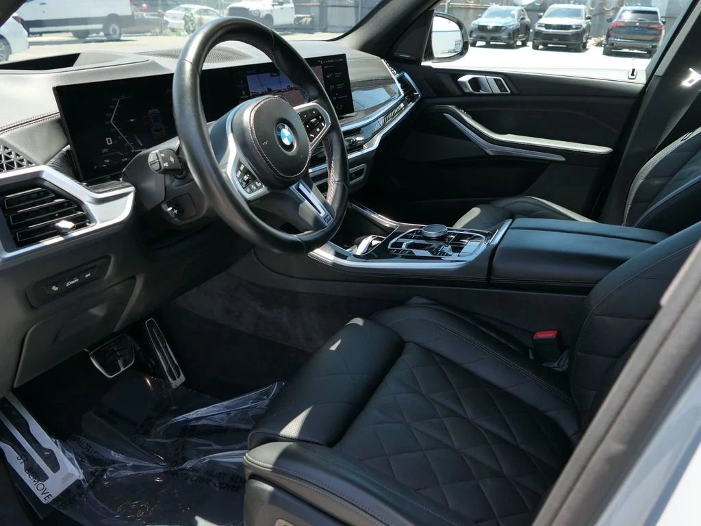 Used 2025 Brooklyn Grey Metallic BMW M60i image 10