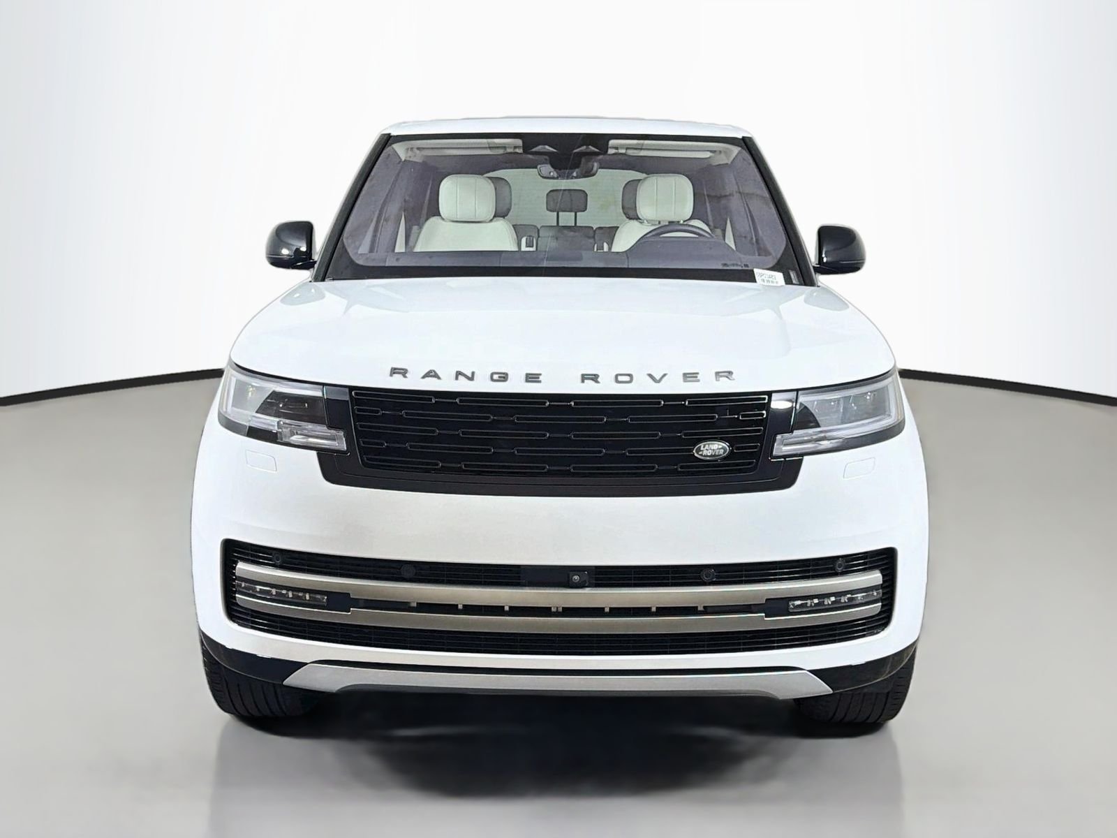 Used 2023 Fuji White Land Rover SE image 8