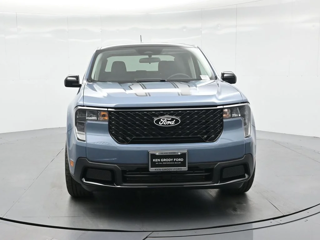 New 2025 Azure Gray Metallic Tri-Coat Ford XLT image 6