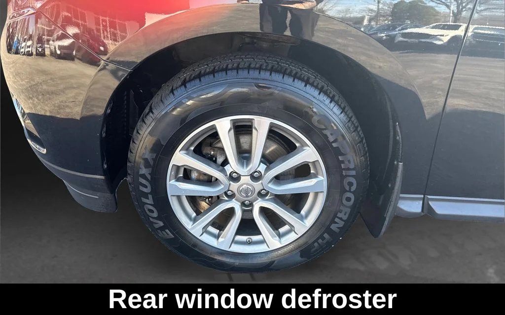 Used 2015 Black Nissan SV image 13