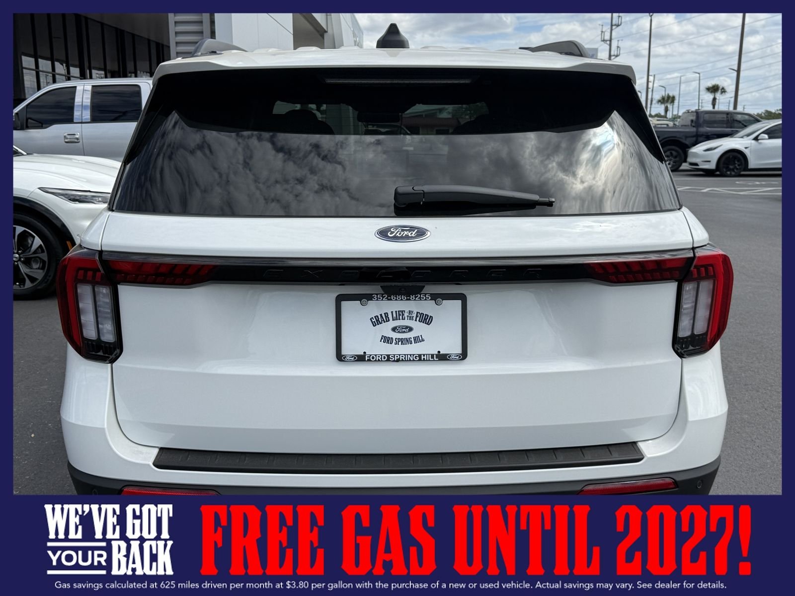 New 2026 Star White Metallic Tri-Coat Ford ST-Line image 7