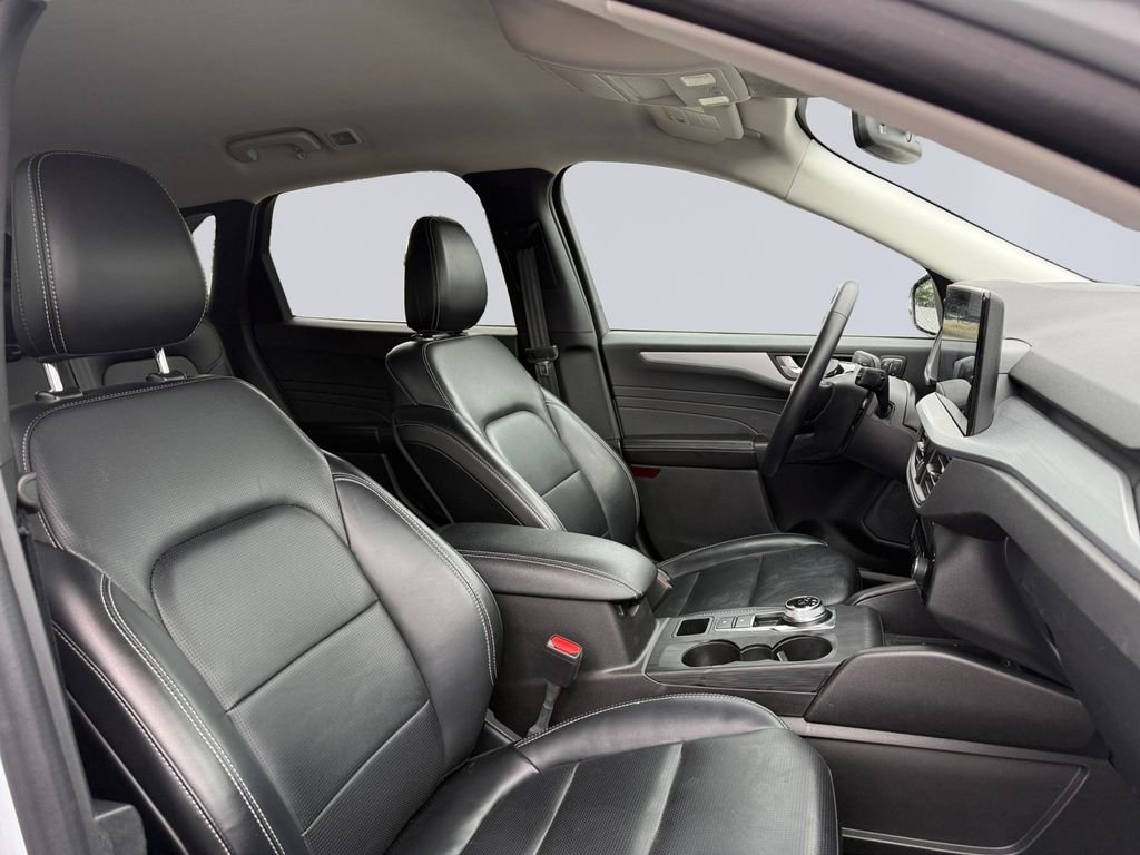 Used 2025 Gray Ford Platinum image 17