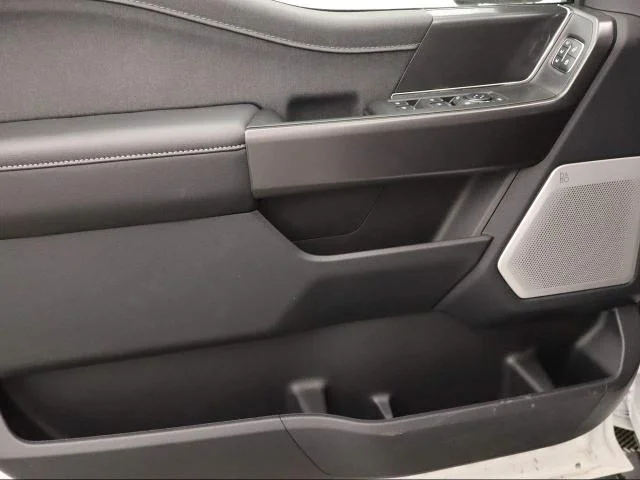 New 2026 Star White Metallic Tri-Coat Ford Lariat® image 40