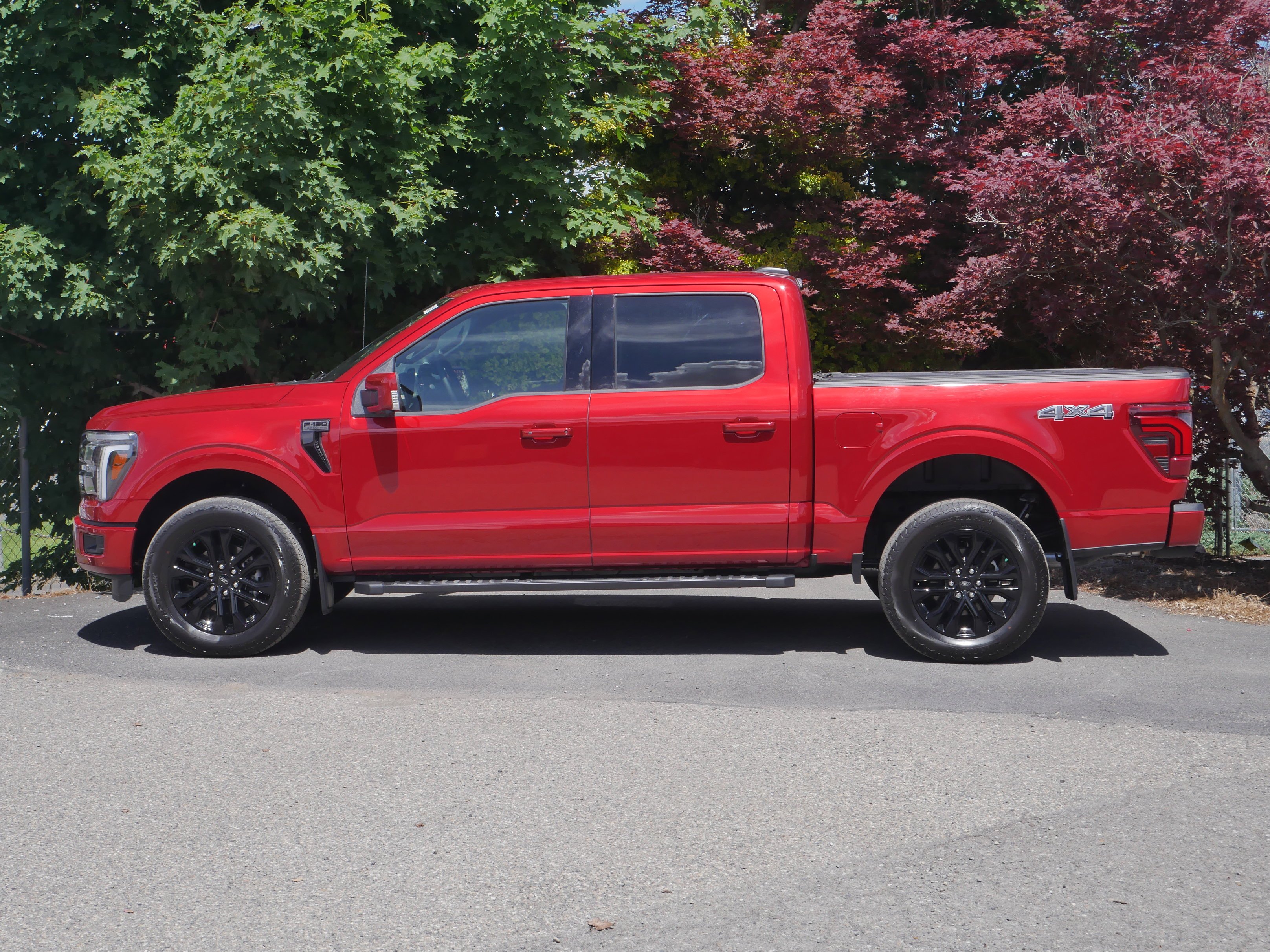Certified Used 2025 Rapid Red Metallic Tinted Clearcoat Ford LARIAT image 19