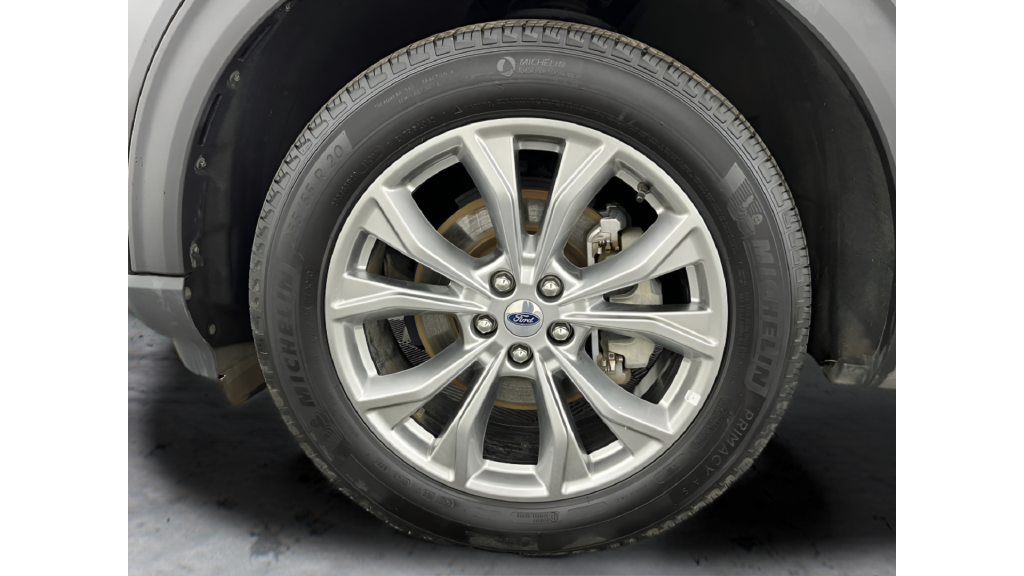 Used 2024 Black Ford Limited image 22