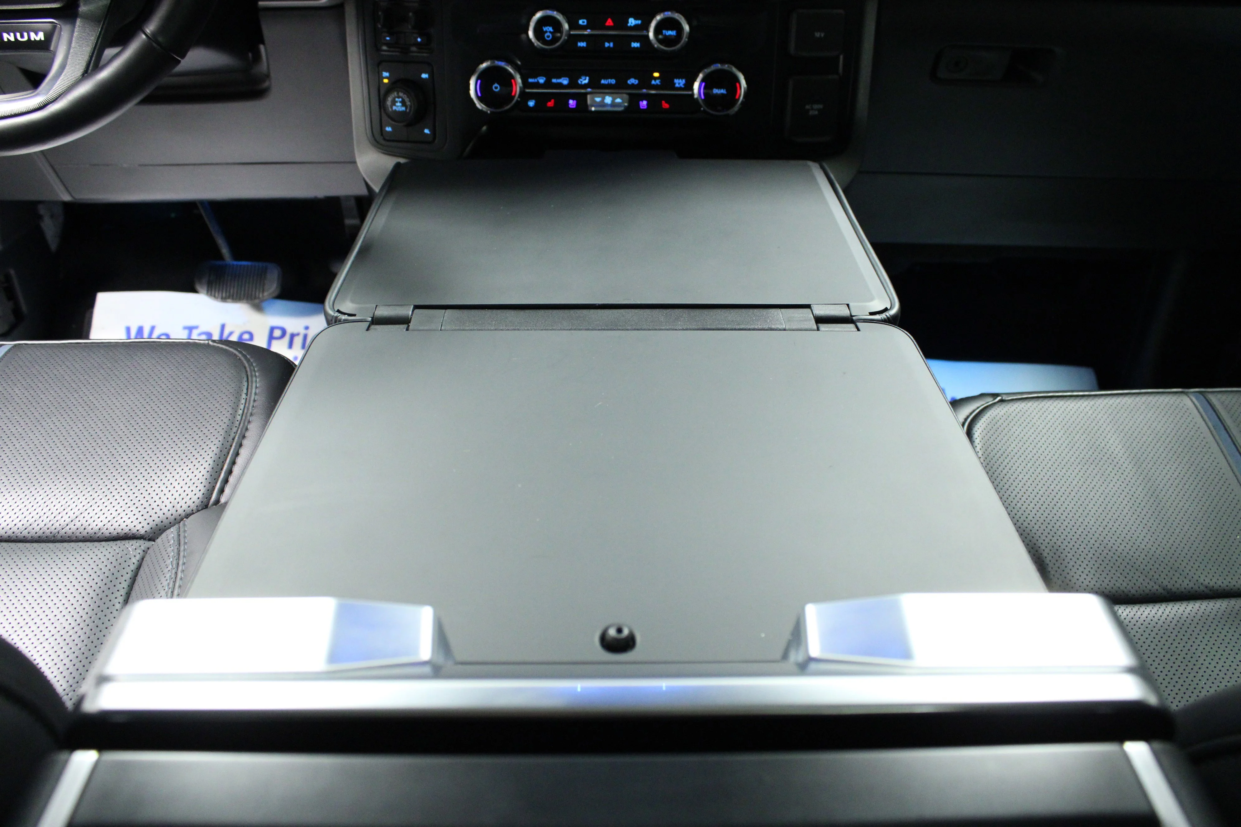 Used 2025 Agate Black Metallic Ford Platinum image 21