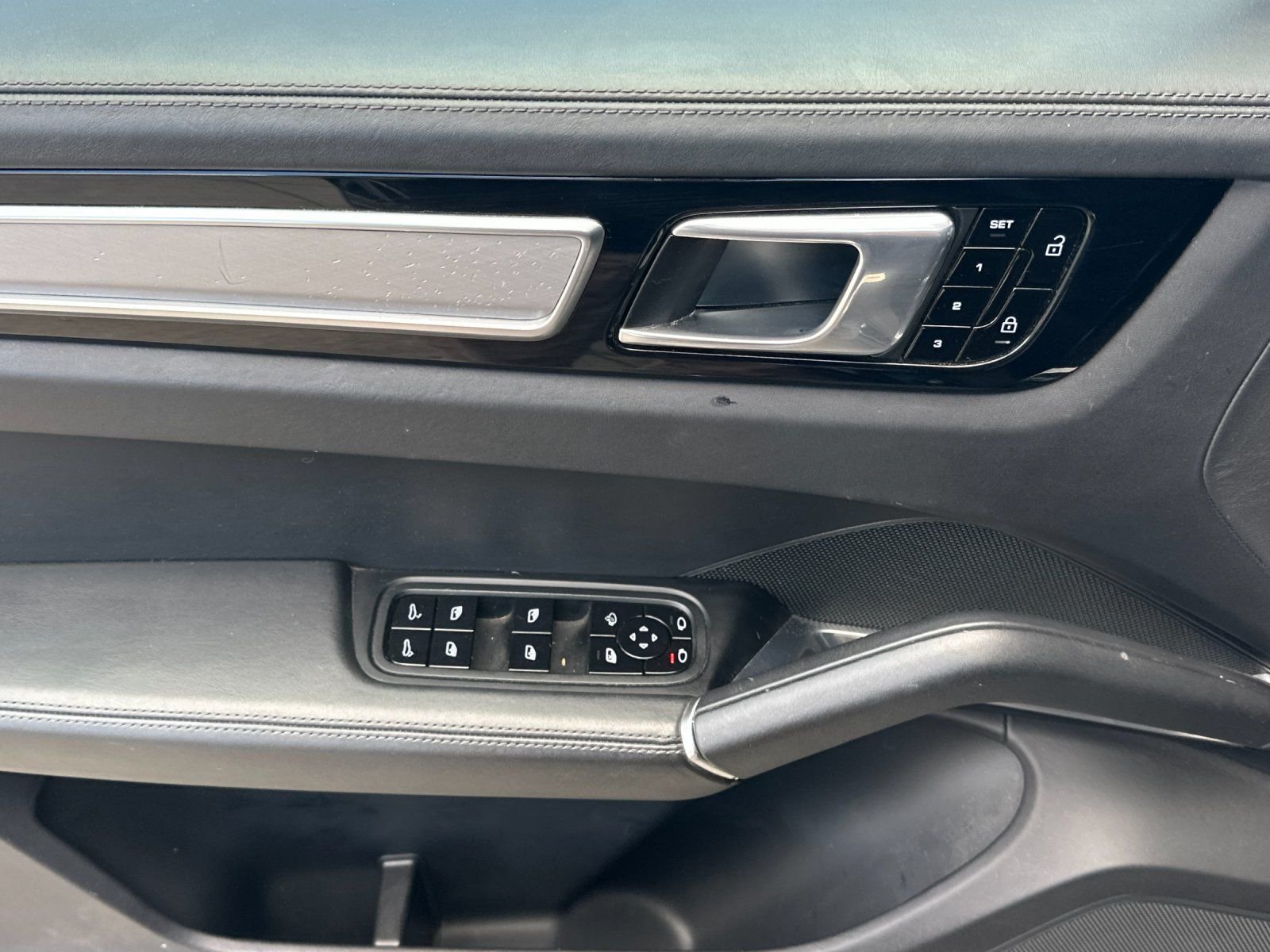 Used 2019 Black Porsche Turbo image 10