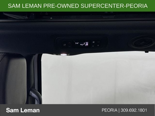 Used 2025 White Chrysler Limited image 25