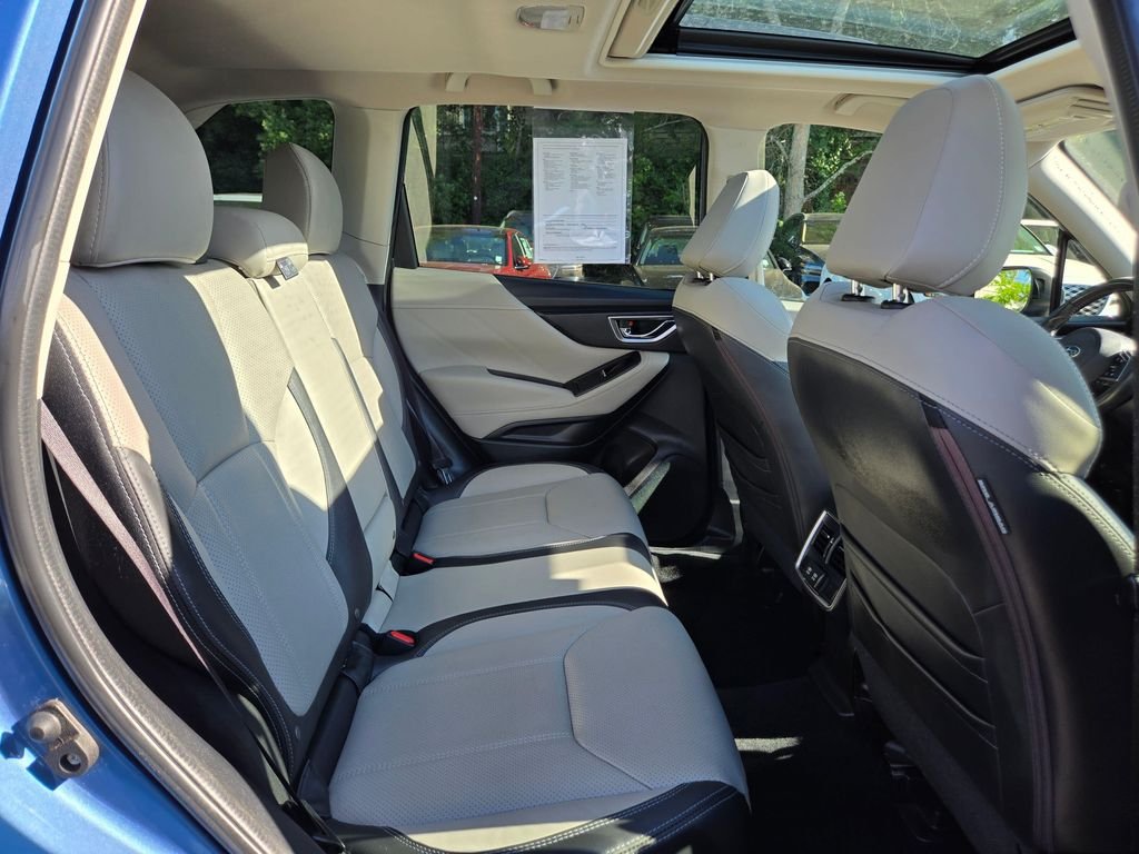 Used 2020 Horizon Blue Pearl Subaru Limited image 12