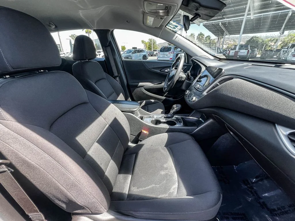 Used 2023 Gray Chevrolet LT image 15