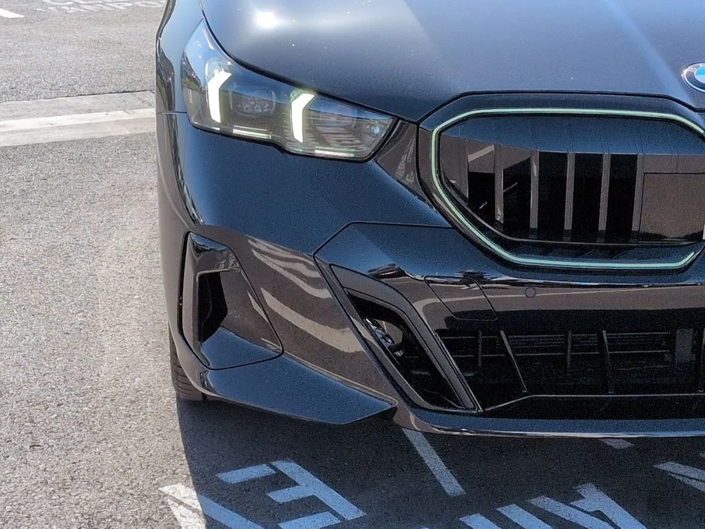 New 2026 Black BMW 530i image 19
