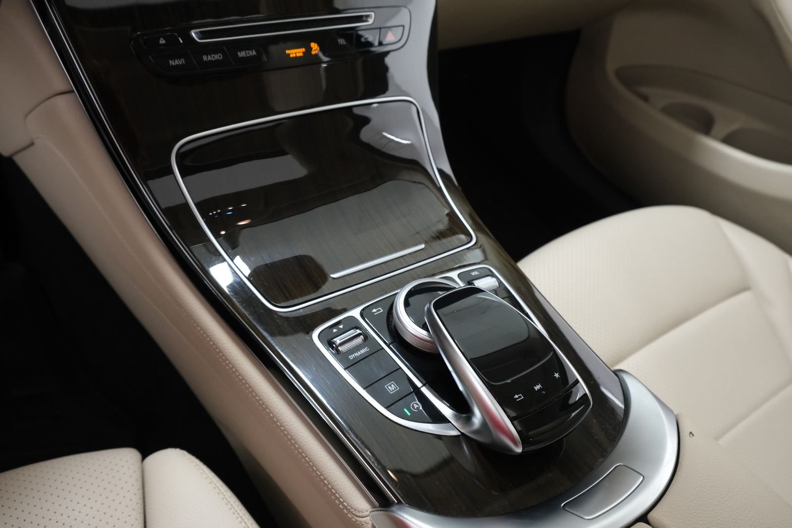 Used 2017 designo Diamond White Metallic Mercedes-Benz GLC 300 image 22