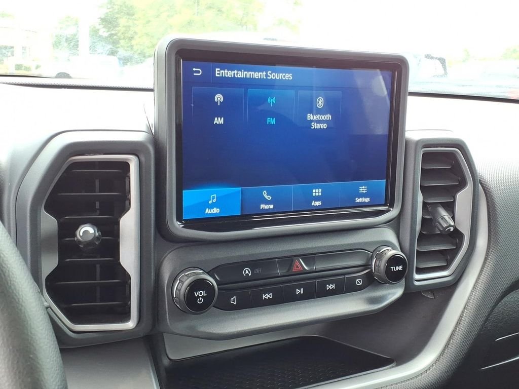 Used 2022 Oxford White Ford Base image 8