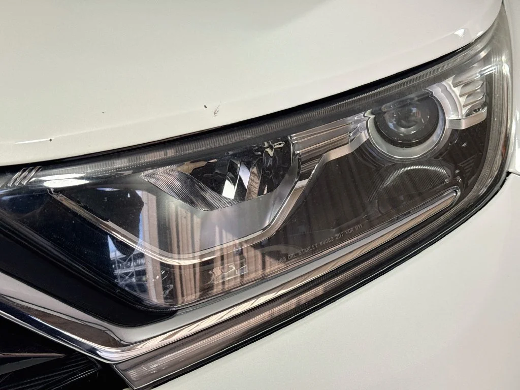 Used 2022 White Honda EX image 38